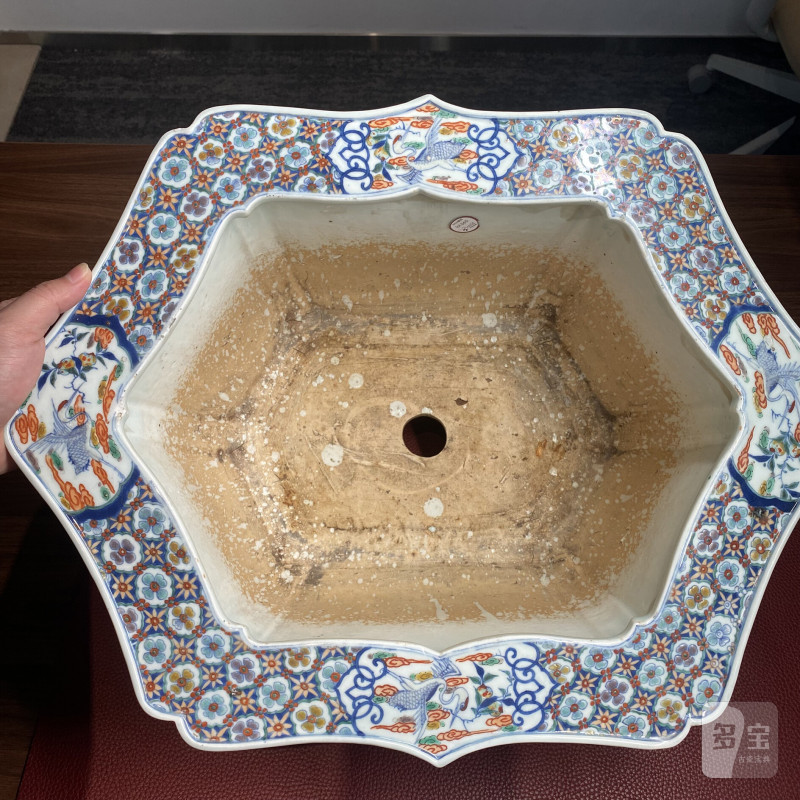 清康熙 斗彩神仙人物图六方花盆 - 图18